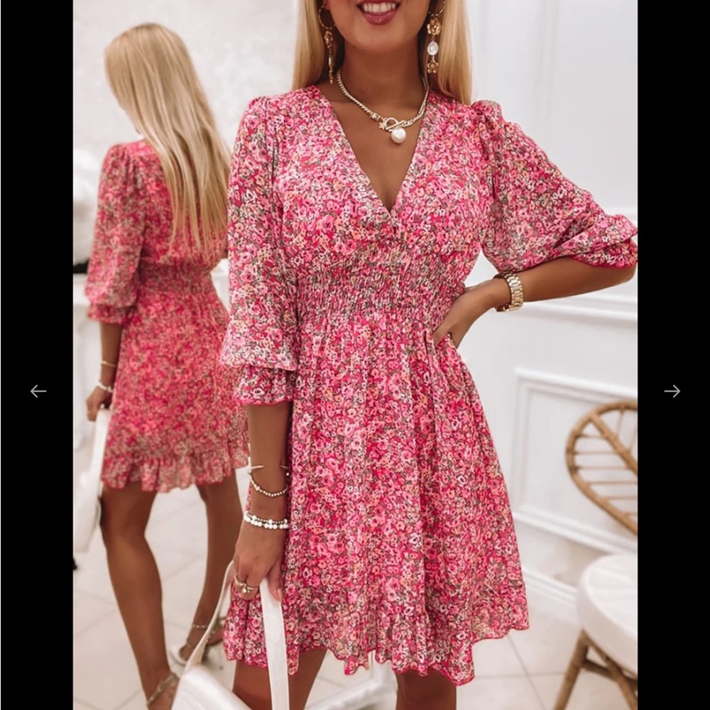Tiny Floral Shirred Short Ruffle Mini Dress × 1